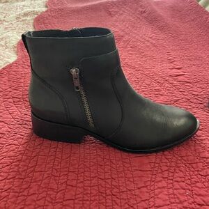 Crown Vintage Black Cathy Ankle Boots sz. 8